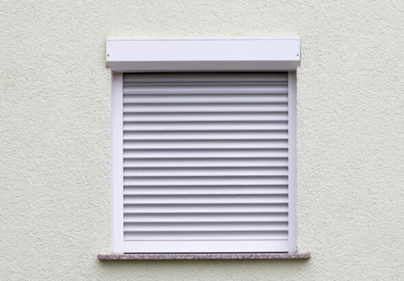 Réparation de volet roulant à Coutances : un geste essentiel pour protéger votre logement