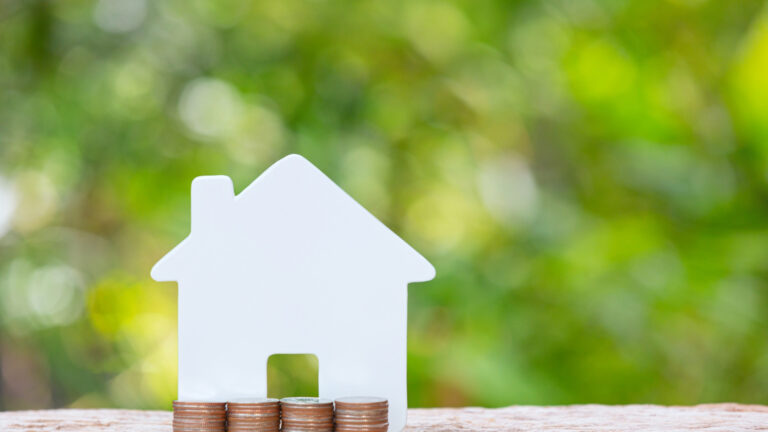 Maison petit budget : comment construire sans se ruiner ?